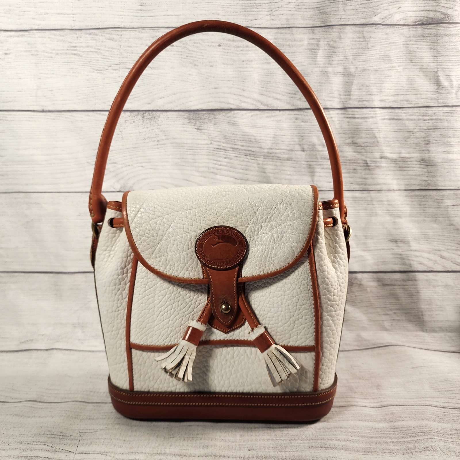 Dooney And Bourke Vintage Rare R10 Dover Carrier Bucket Purse Shoulder Bag